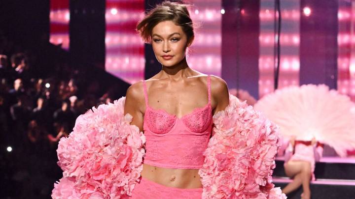 Gigi and Bella Hadid Turned the Victoria’s Secret Show Into a Sister Affair