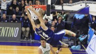 Atenas se quedó con el triunfo en un final caliente