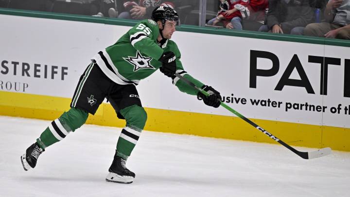 Stars sign defenseman Harley to eight-year contract extension