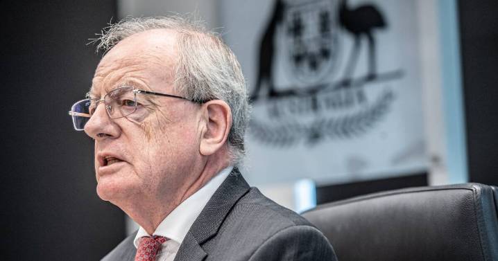 Anti-corruption body defends chief Paul Brereton's IGADF ties
