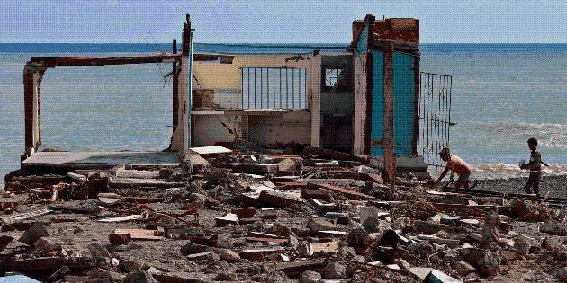 Suben a 19 los fallecidos en Jamaica por el paso del huracán "Melissa"