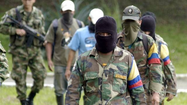 Ataque de disidencias Farc deja un soldado muerto y ocho heridos en Colombia