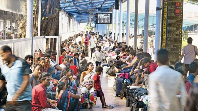 Mumbai railway stations turn into makeshift campgrounds as festive travel peaks