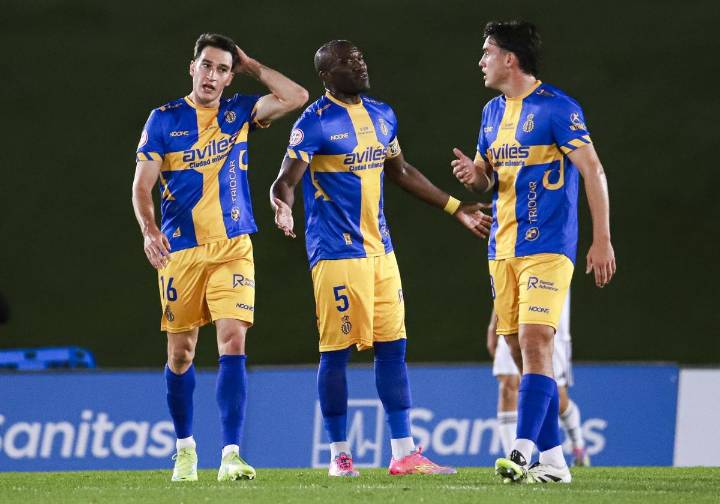 El Real Avilés pone fin a su racha triunfal en Valdebebas