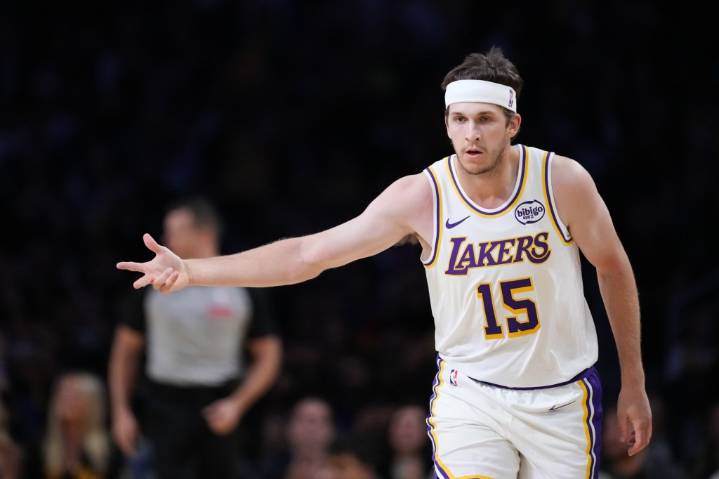 Lakers earn 1st preseason victory with win over Warriors