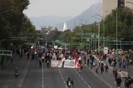 Recuerdan en Tlatelolco matanza del 68; “el silencio ante los genocidios es complicidad”, consignan