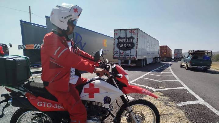 Atienden “tornados” necesidades de sectores vulnerables en bloqueos carreteros de Salamanca