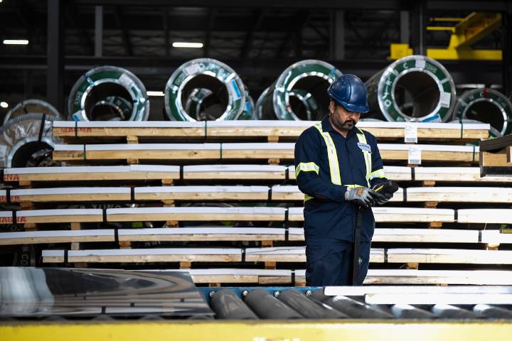Canada’s economy added 60,000 jobs in September, rebounding from two months of losses