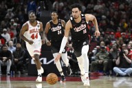 Magic sign former Arkansas G Johnell Davis, waive F Justin Minaya
