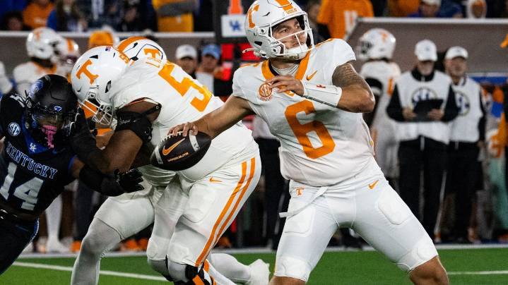 Aguilar throws three touchdowns to lead No. 17 Tennessee over Kentucky