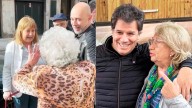 Ocaña sale a la caza del voto de adultos mayores mientras Manes busca sumar desencantados