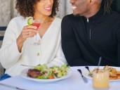 7 mistakes you should never make on a first date, according to etiquette experts