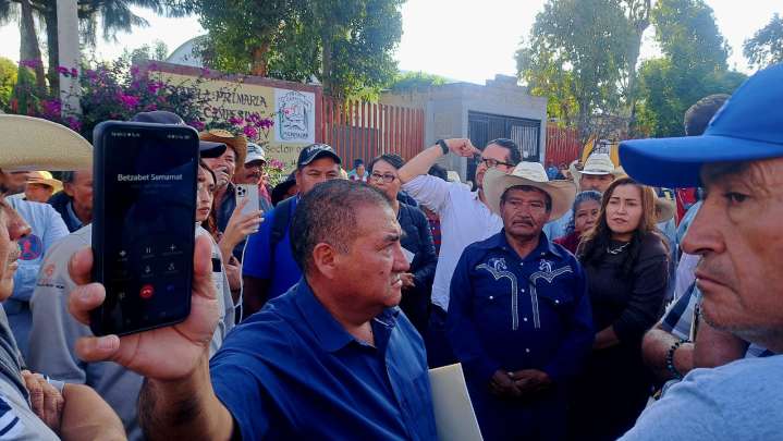 Donarán funcionarios dietas los trabajos en presa Endhó