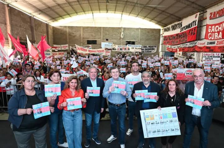 Elías Suárez y Gerardo Zamora recibieron el respaldo de miles de dirigentes del Frente Civico
