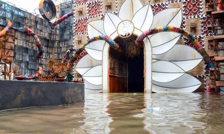 Kolkata records heavy rain on Vijayadashmi, may affect Durga idols' immersion