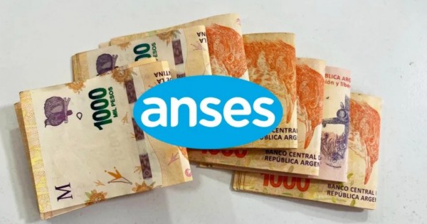 AUH noviembre 2025: cuánto cobran las familias tras el nuevo aumento de ANSES