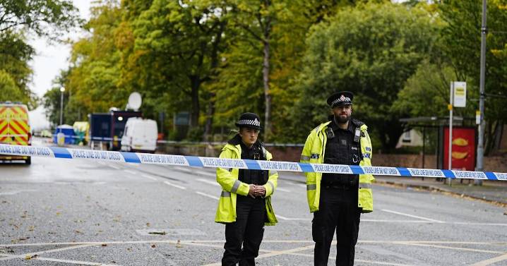 Manchester synagogue attack: Armed police in Stamford Hill