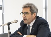 Santa Cruz amplió las facultades de su empresa estatal y vetó beneficios fiscales