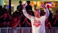 Indiana basketball coach Darian DeVries buys a round for fans at Hoosier Hoops on Kirkwood event
