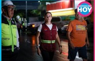 Ana Paty Peralta supervisa las labores de limpieza en la Av. Andrés Quintana Roo