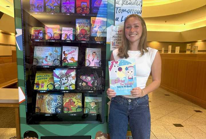16-year-old Birmingham author donates $20K to Children’s of AL + receives NYC Big Book Award