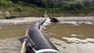 Instala Huixquilucan redes retenedoras de basura en la presa “El Capulín”