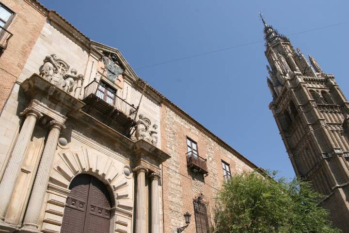 Un ‘mail’ enviado por error a los padres en un colegio de Toledo señala a un cura por “comportamiento inmoral”