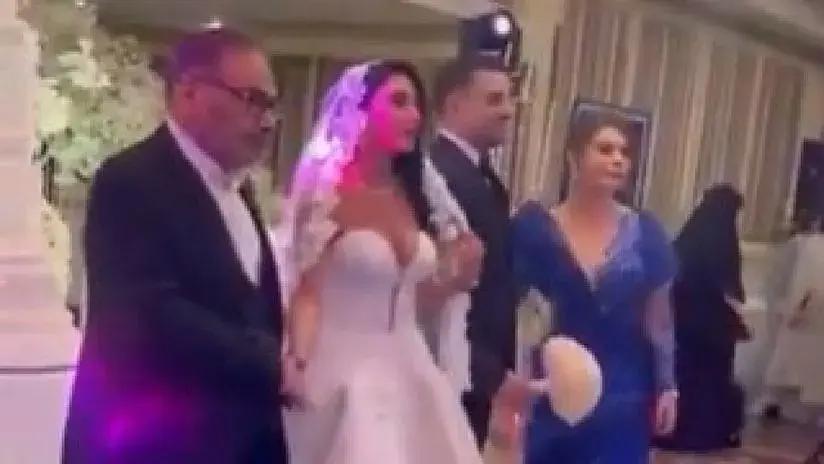 Sin velos y con escotes: video filtrado de boda de hija de representante del ayatolá genera indignación por doble moral en Irán