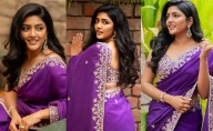 HOT: Telugu Beauty Greets In Saree