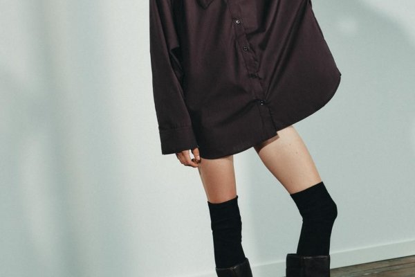 La camisa con pañuelo es la prenda más elegante del otoño