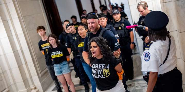 Youth Climate Group Sunrise Movement Pivots to Fighting Trump