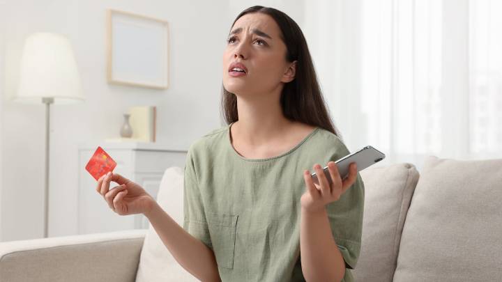 Si está esperando un paquete y le llega este extraño mensaje, no lo abra porque sus cuentas bancarias corren peligro