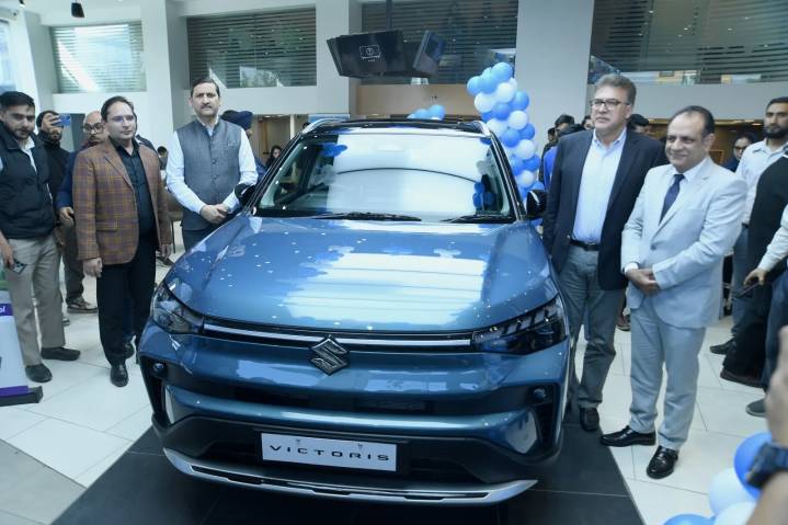 Maruti Suzuki VICTORIS unveiled at Jamkash Vehicleades Kashmir 