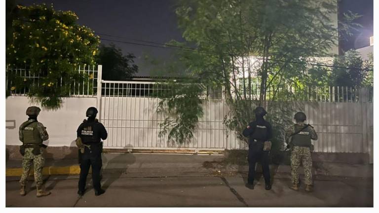 Ejército y GOES aseguran inmueble con químicos y artefacto explosivo en Culiacán