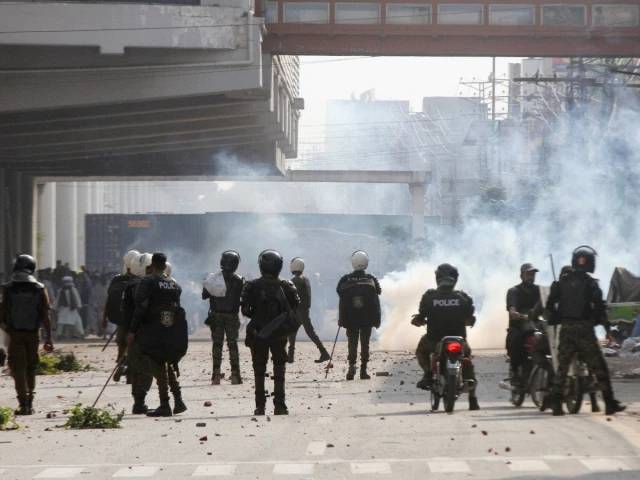 TLP resumes march after clashes in Lahore