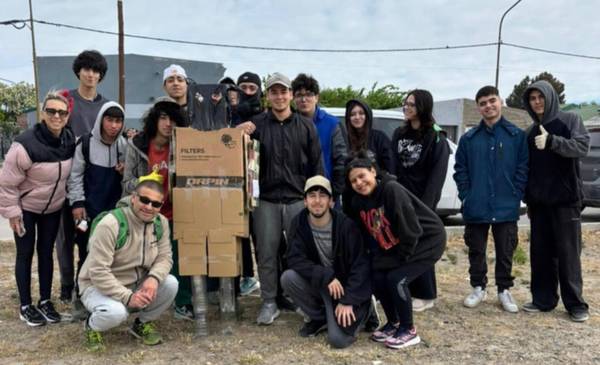 Alumnos de la Escuela 702 participaron del Encuentro Final del Plogging Educativo 2025