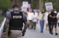 Inmigración Estados Unidos está contratando a docenas de trabajadores de la salud a medida que aumentan las demandas