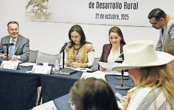 Reconocen papel de las mujeres en el campo
