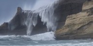 National Weather Service warns of increased sneaker wave risk at Oregon coast