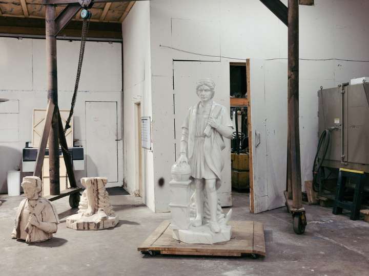 Decapitadas y lanzadas al agua, las estatuas de Colón cobran nueva vida