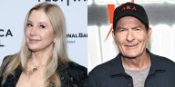 Mira Sorvino Reveals Surprising Way Charlie Sheen Proposed to Her In the 1990s | Charlie Sheen, Mira Sorvino 