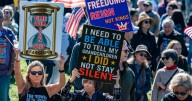 "No a los Reyes", el lema de las protestas masivas en contra de Donald Trump en EU