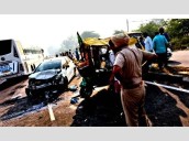 Over a dozen injured as car collides with auto after tyre burst [ FULL VIEW ]