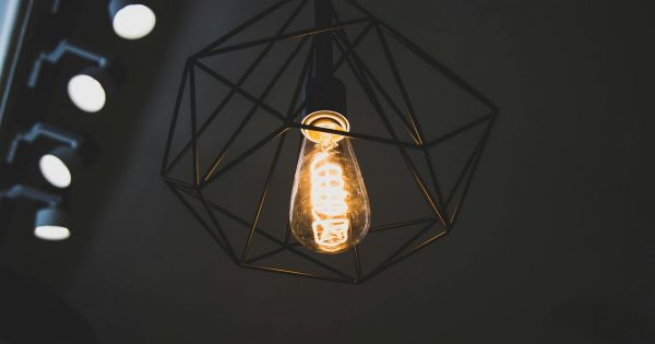 El precio de la luz para este lunes 13 de octubre de 2025: en estas horas podrás ahorrar más