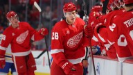 Detroit Red Wings clip Chicago Blackhawks, 3