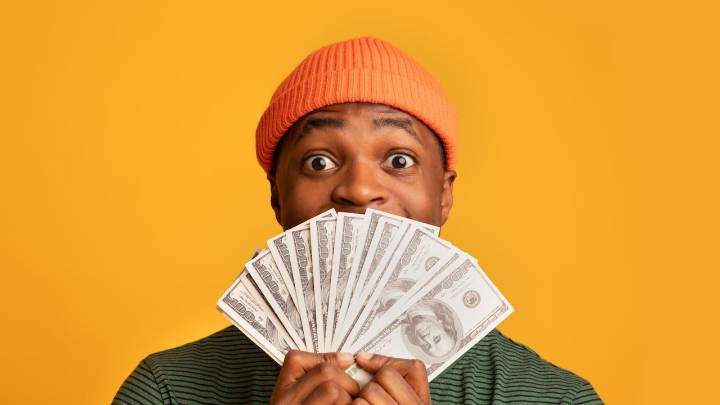 Salarios en Colombia crecieron 7,1% en 2025, por debajo del mínimo y de los aumentos de 2024, según informe de Acrip
