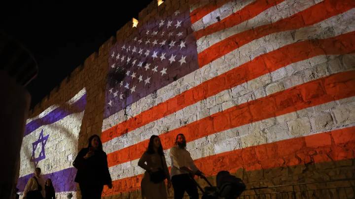 Vicepresidente de EU rechaza anexión israelí en Cisjordania