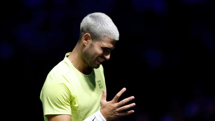 Carlos Alcaraz cae eliminado en su primer juego del Masters de París