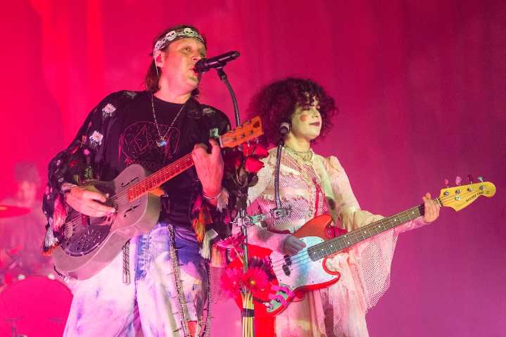 Married Arcade Fire co-founders announce they've spit up