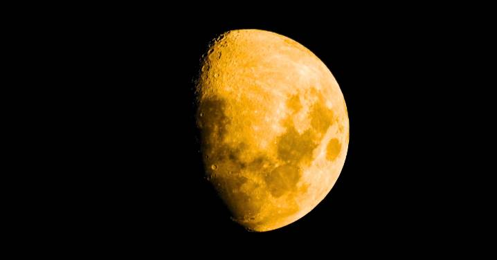 Today’s Moon Phase: October 1, 2025
